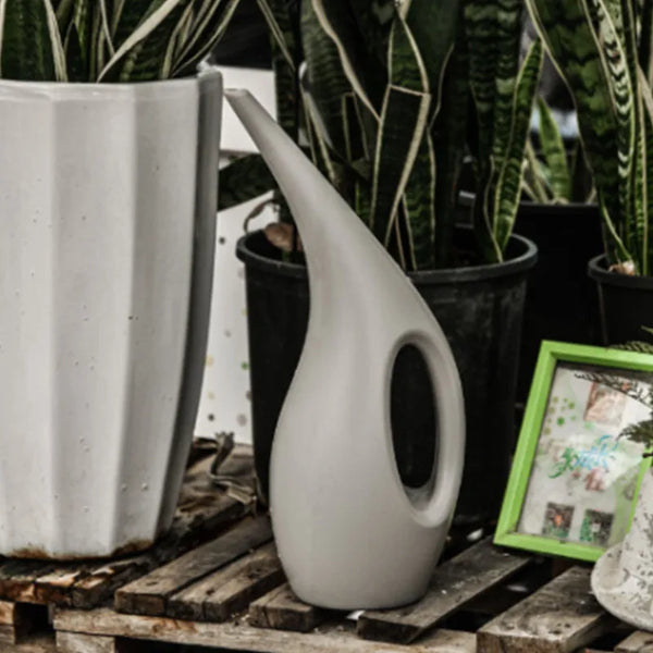 Arrosoir Design Nordique à Long Bec - 1,5L/2,5L pour Plantes et Jardin